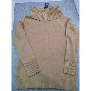 NWT  Women's Turtle Neck Thick Sweater Size M MANUFACTURER DEFECT On Front
